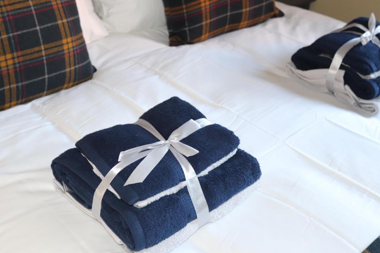 Canal View Cottage With Log Fire & Parking Blisworth Ngoại thất bức ảnh
