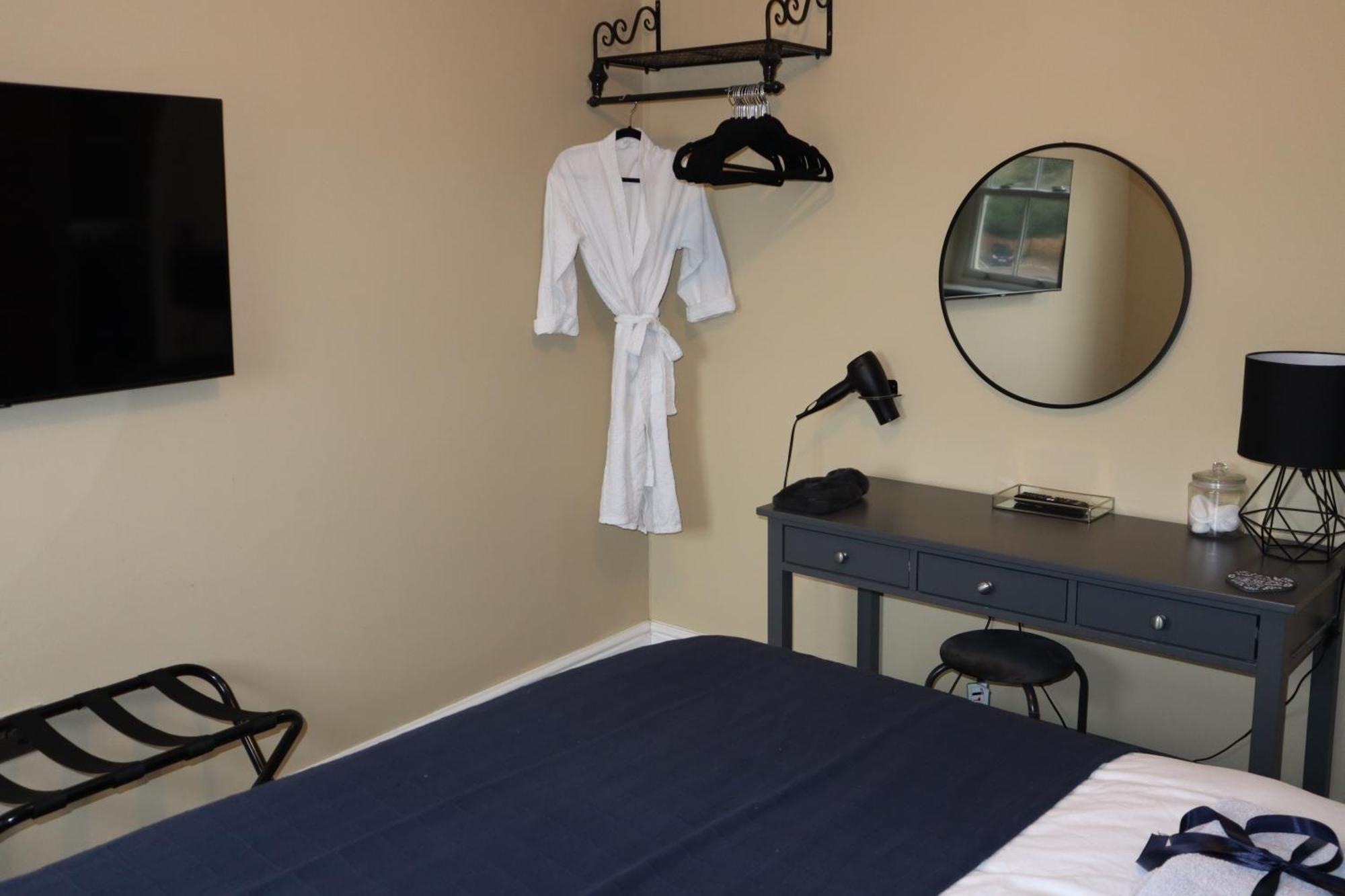 Canal View Cottage With Log Fire & Parking Blisworth Ngoại thất bức ảnh